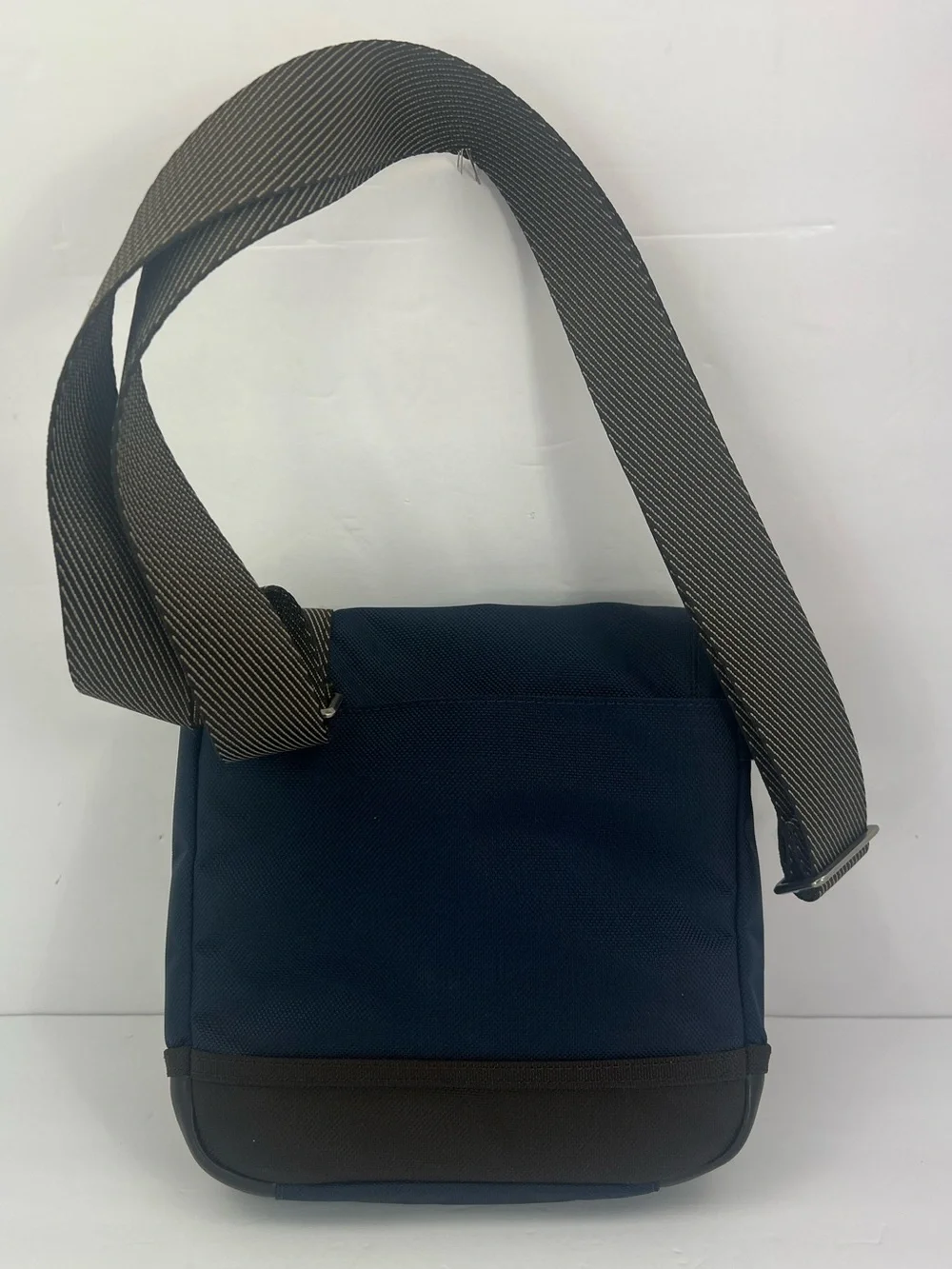 TUMI MESSENGER BAG CROSSBODY NYLON & LEATHER TRAVEL BAG NAVY/BROWN LOTS STORAGE